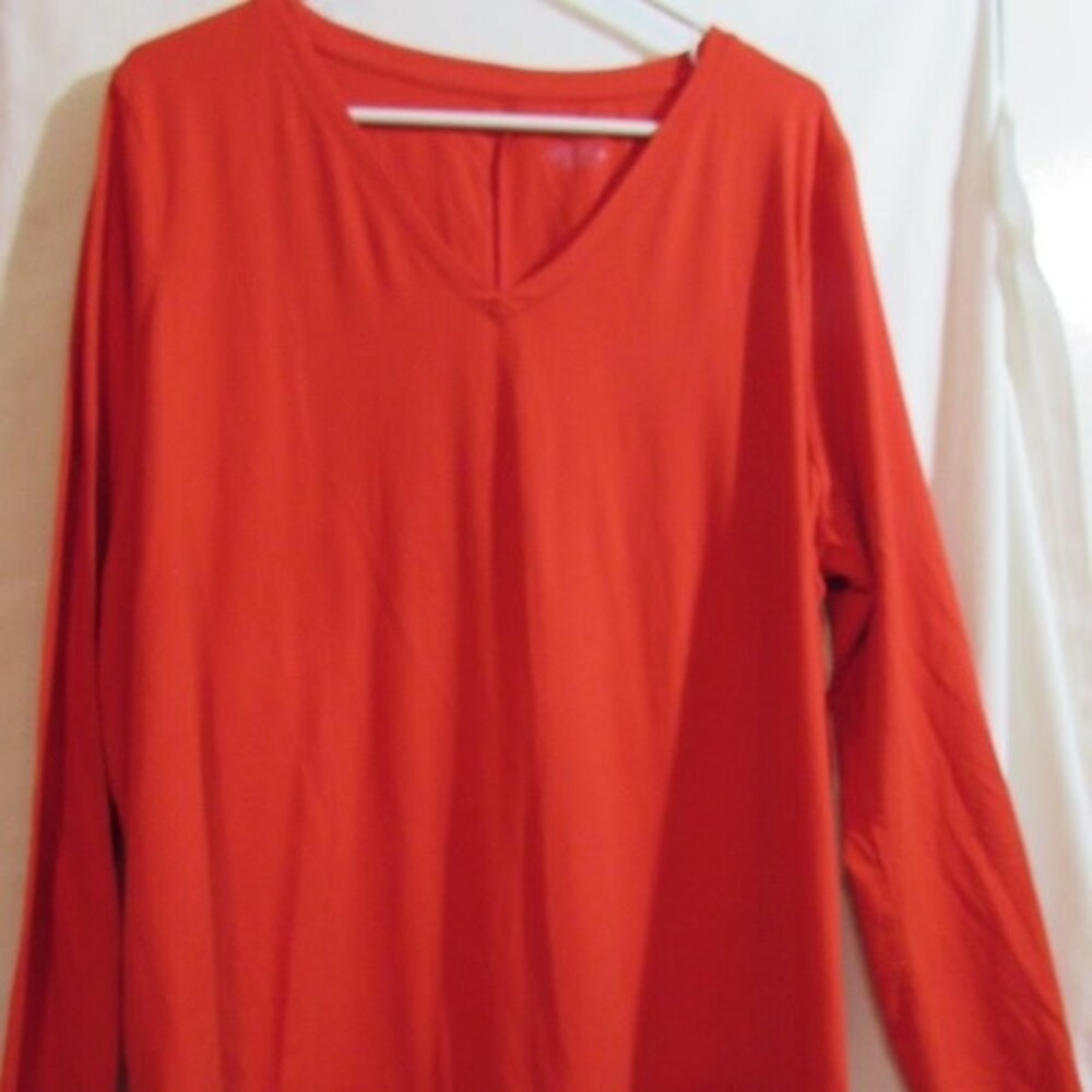 LANE BRYANT WOMEN'S TOP SIZE 18/20 RED LONG SLEEVE T-SHIRT VALENTINE DAY DATE